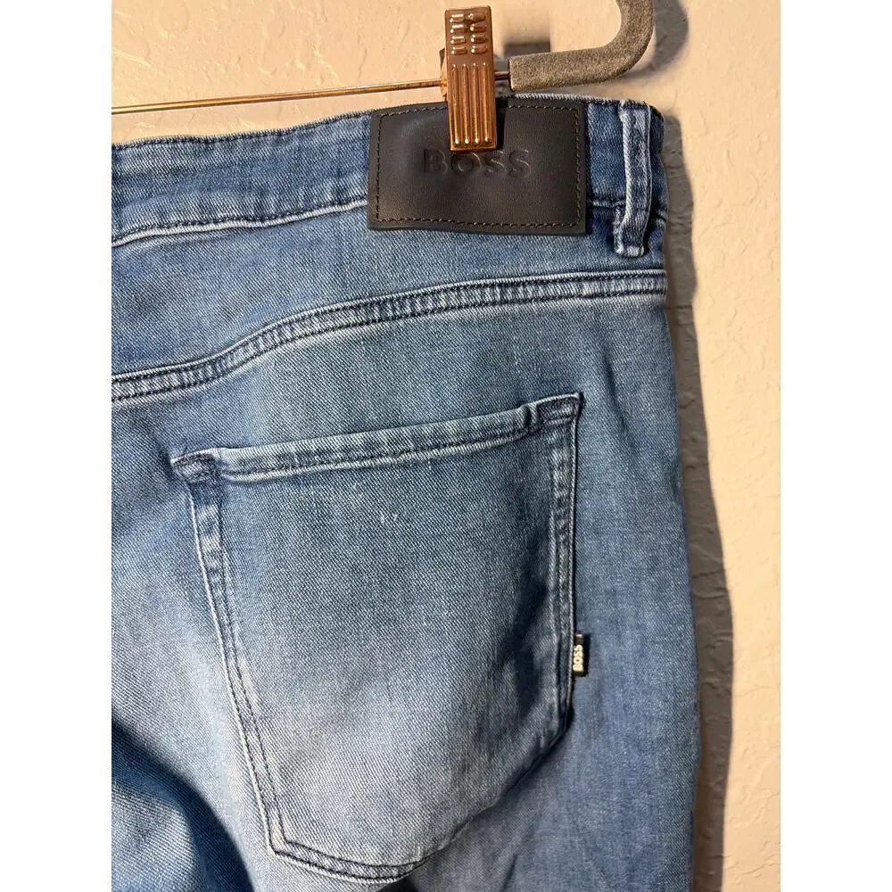 Hugo Boss Men's Maine Regular Fit Jeans Light Wash Cashmere Touch Denim 38/30
